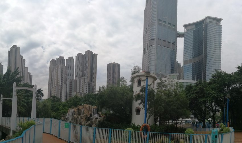 HK_Tsuen_Wan_West_Park_rcut